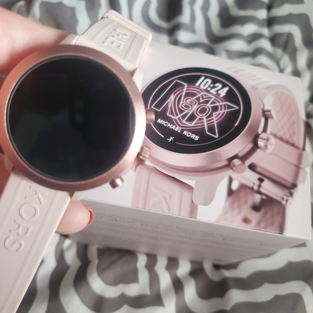 🎀 Michael Kors Smart Watch